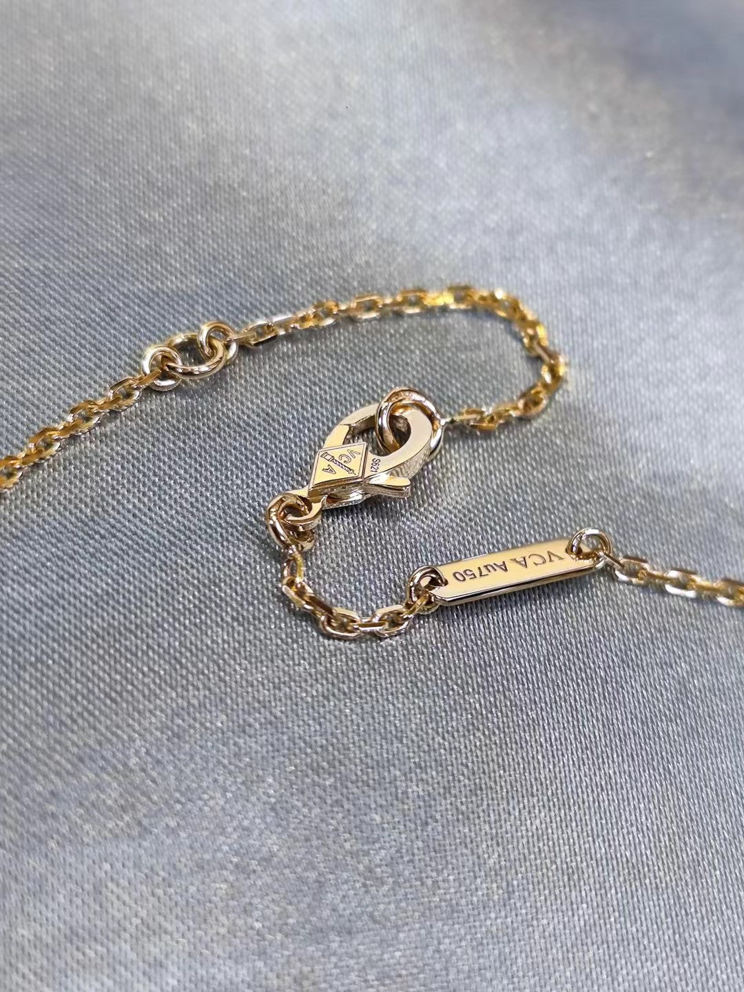 Vintage Alhambra Pendant 18K Rose Gold, Diamond