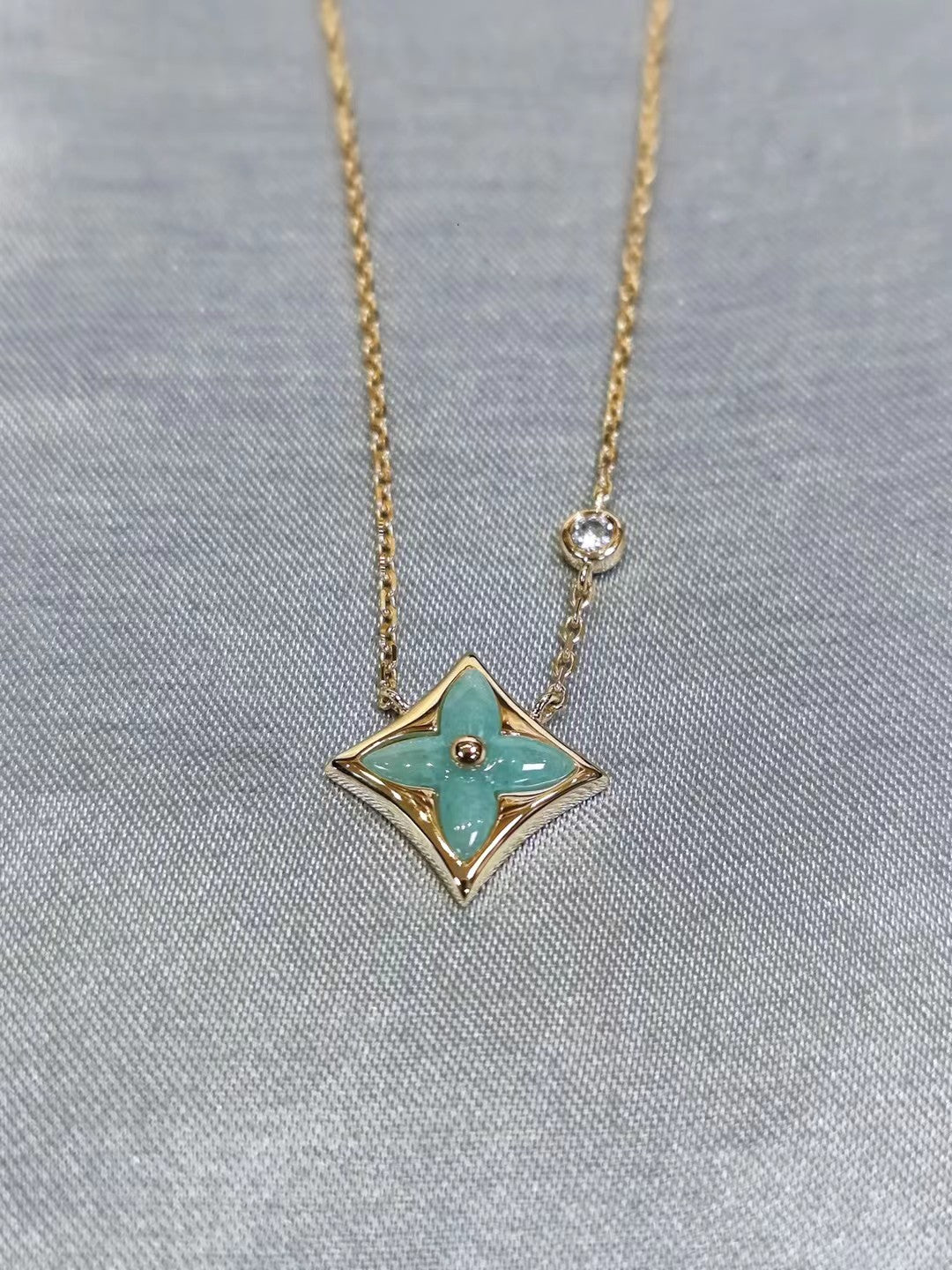 LV Color Blossom Star BB Necklaces