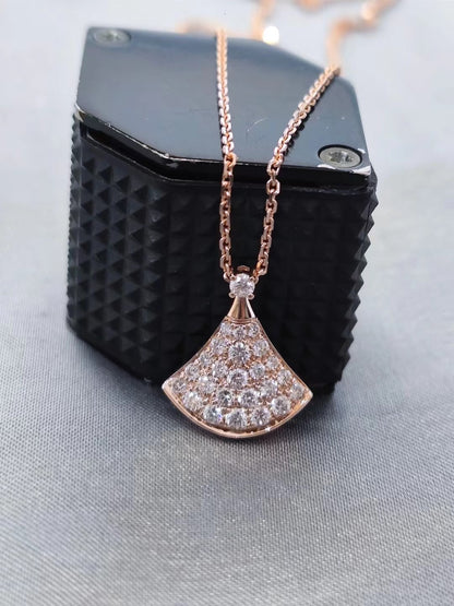 Divas’ Dream Necklace 18K Rosegold, Diamond