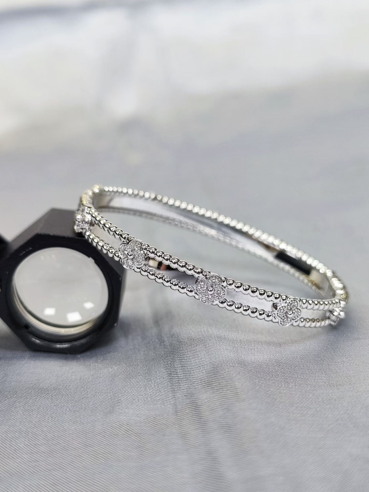 VCA Perlee Bracelets 18K Whitegold