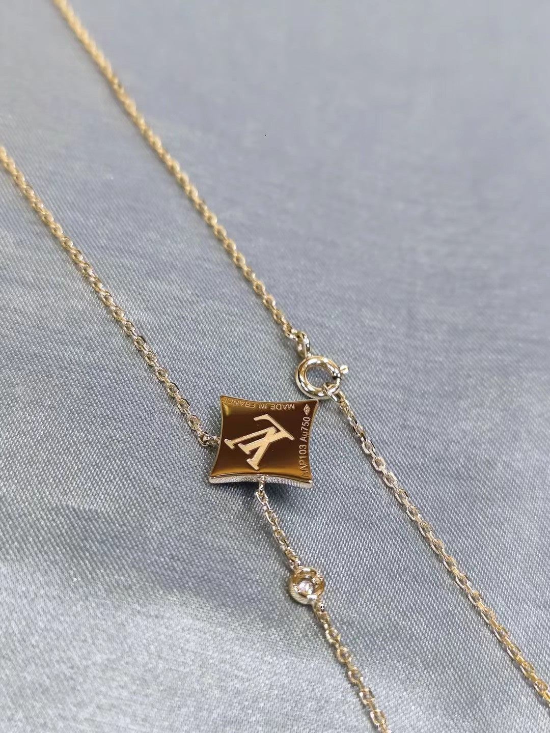 LV Color Blossom Star BB Necklaces