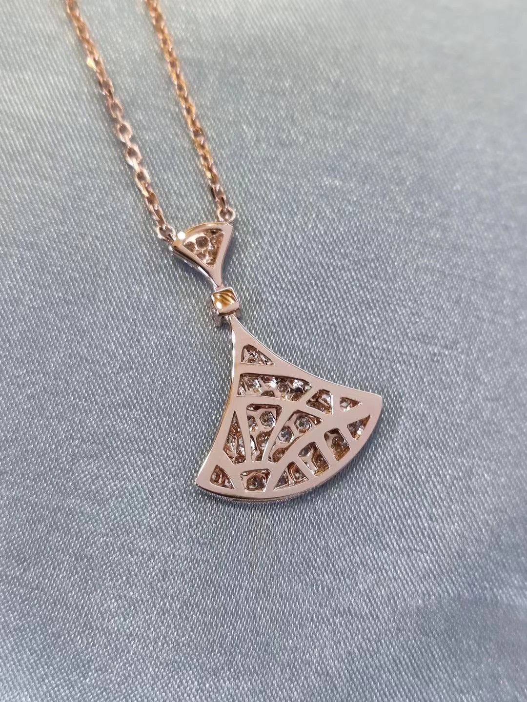 Divas’ Dream Necklace 18K Rosegold