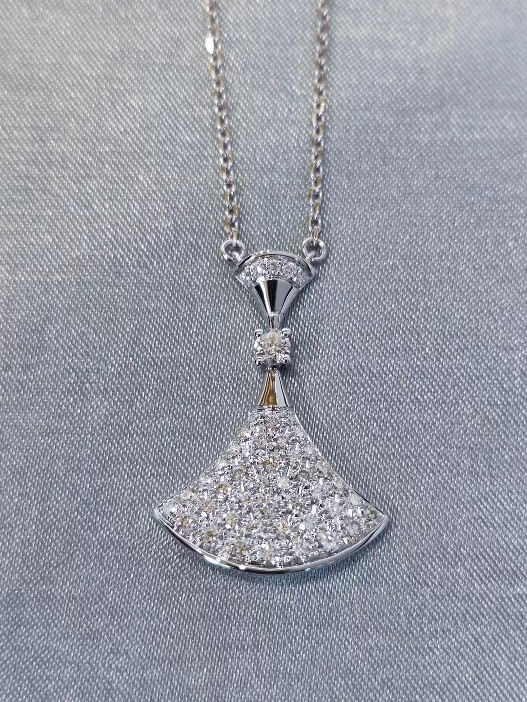 Diva Dream Necklaces 18K Whitegold, Diamond